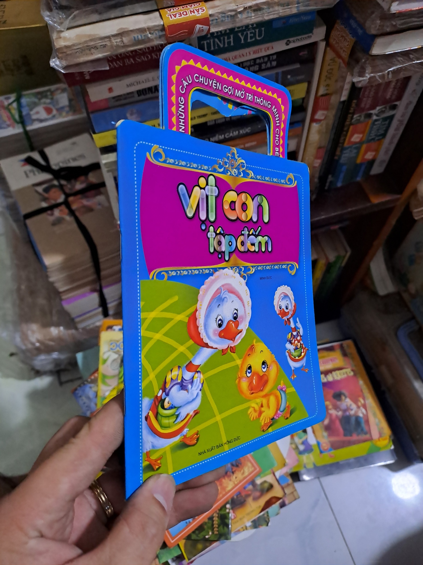 Sách đồng giá 1000đ HCM2106-196 MẸ VÀ BÉ