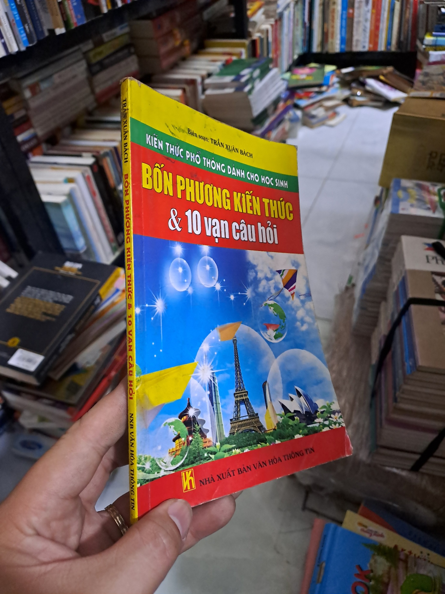 Sách đồng giá 5000đ HCM2106-429 MẸ VÀ BÉ