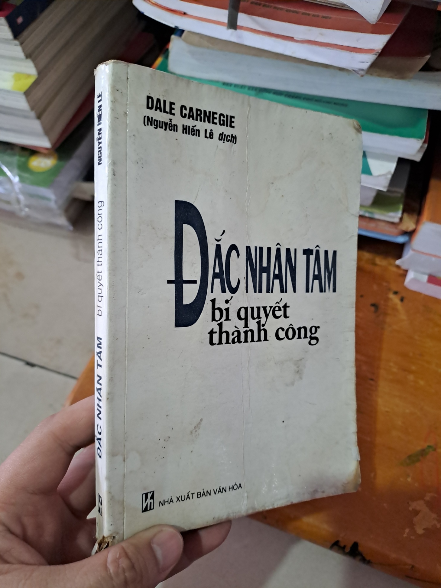 Đắc nhân tâm bí quyết thành công Dale Carnegie mới 70% ố ẩm chóc gáy 1997 HCM0808 KỸ NĂNG