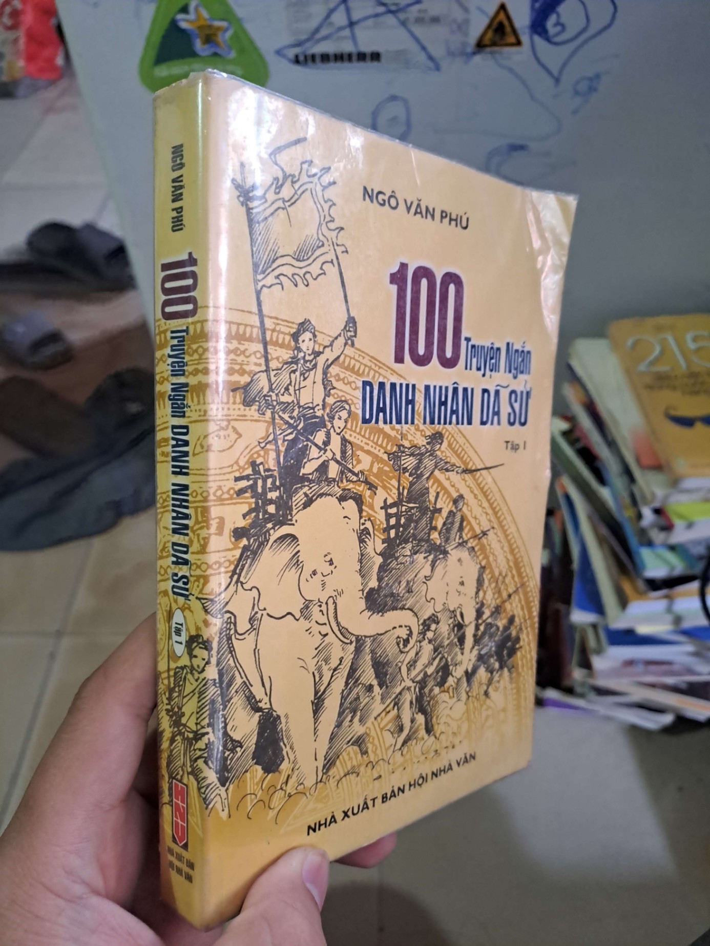 100 truyện ngắn danh nhân dã sử tập 1 - Ngô Văn Phú DANH NHÂN HCM0910