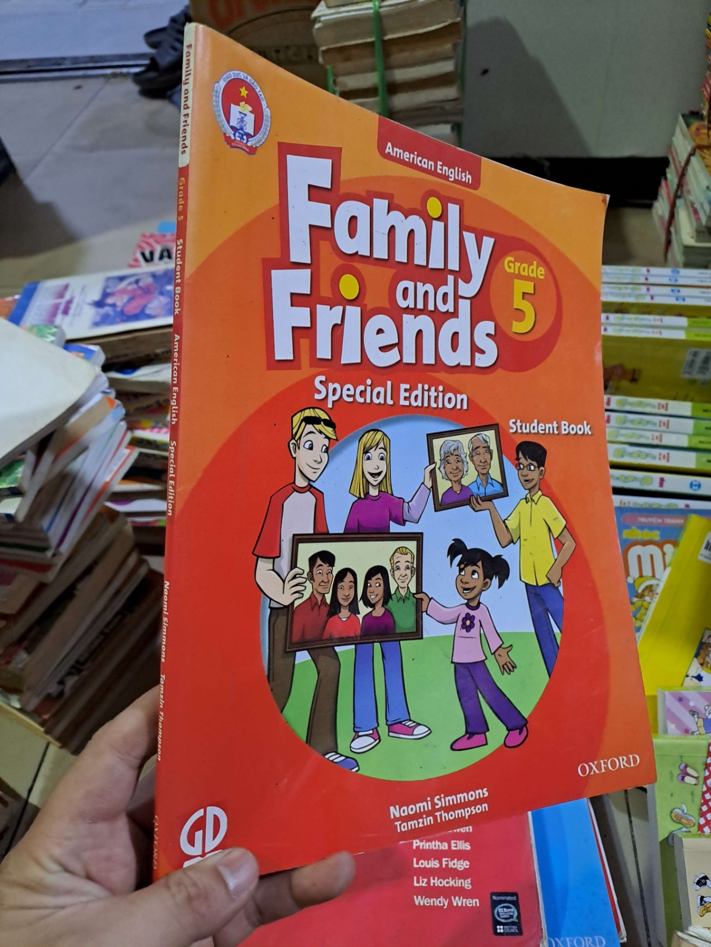 Family and friends grade 5 student book American English special edition - Simmons - Thompson - - SÁCH ĐỒNG GIÁ 19K - HCM0111