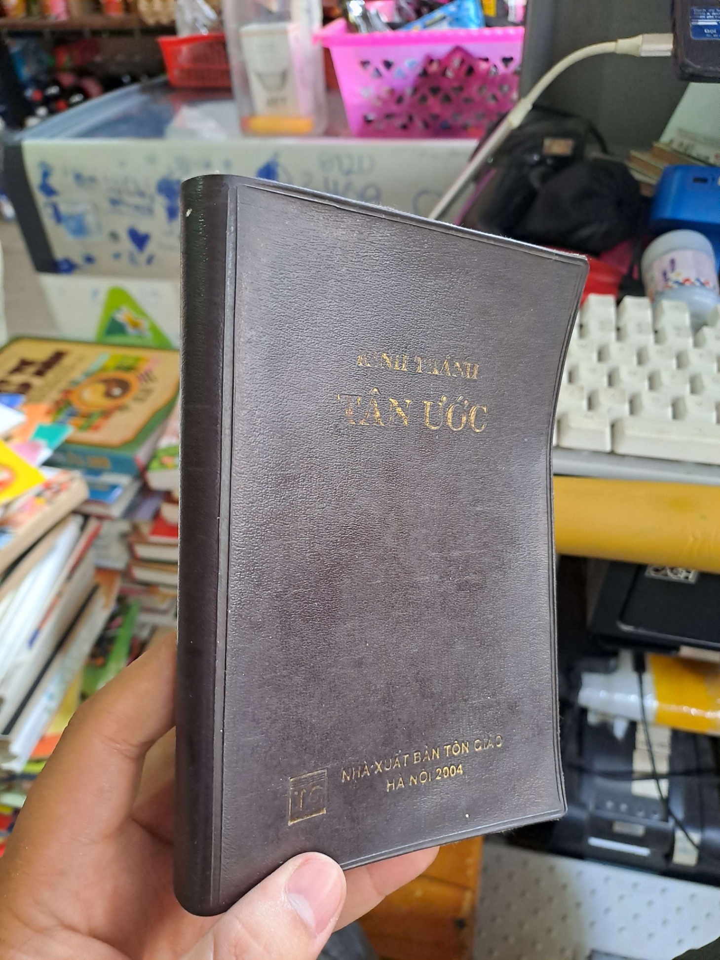 Kinh thánh tân ước - mới 80% ố ẫm - TÂM LINH - TÔN GIÁO - THIỀN - HCM0111