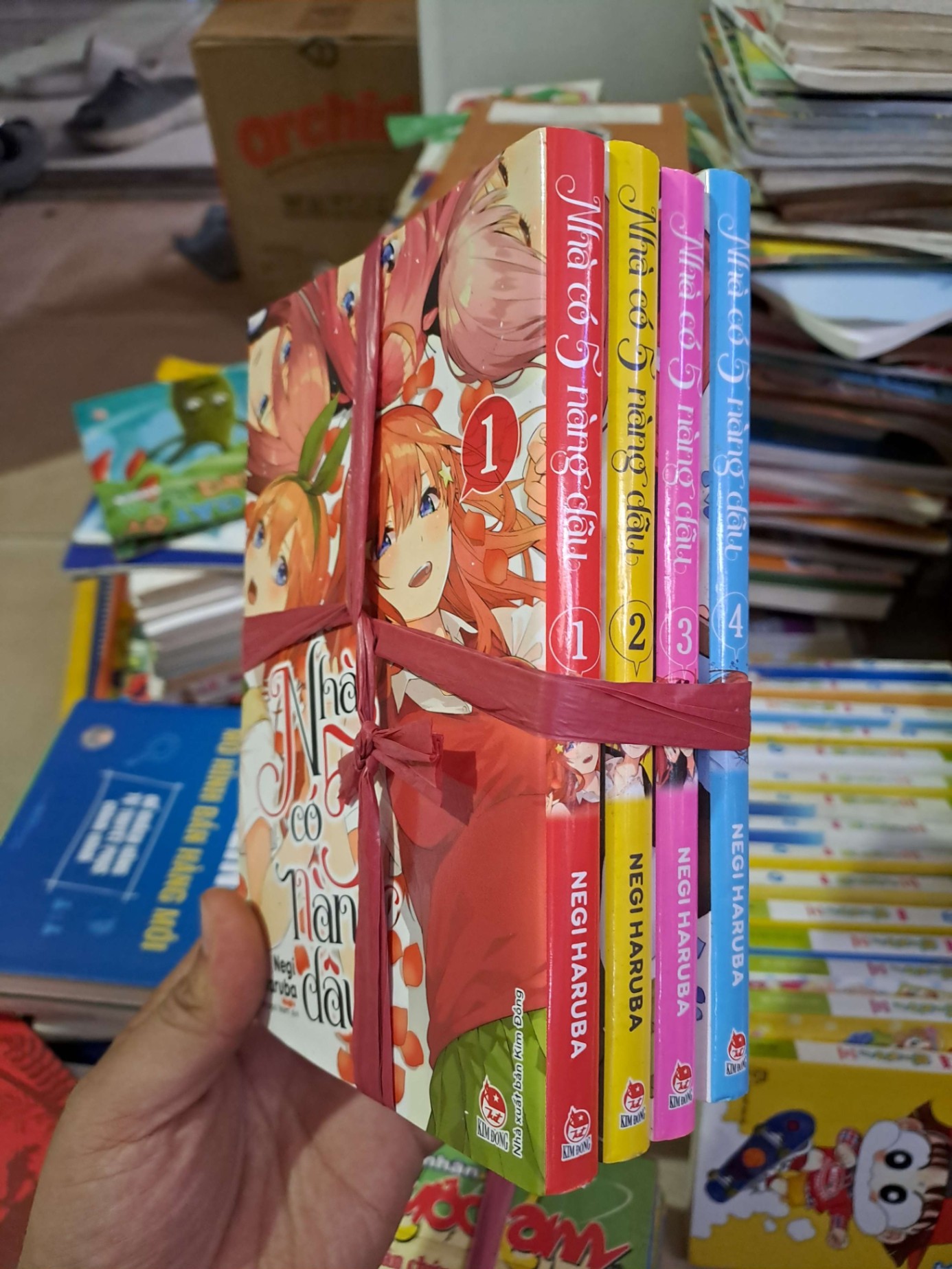 Nhà có 5 nàng dâu tập 1,2,3,4 - Haruba - mới 90% - TRUYỆN TRANH - HCM0111