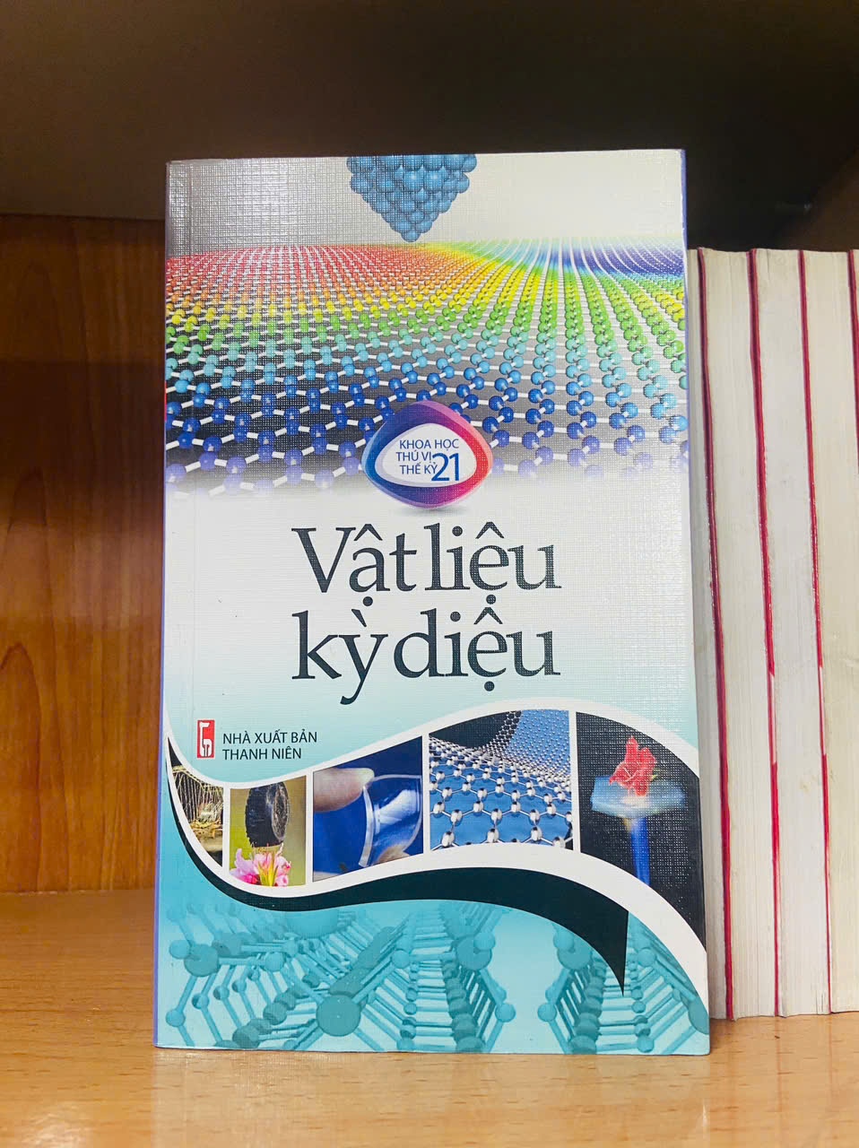 Vật liệu kỳ diệu - KHOA HỌC ĐỜI SỐNG - VAVO1211
