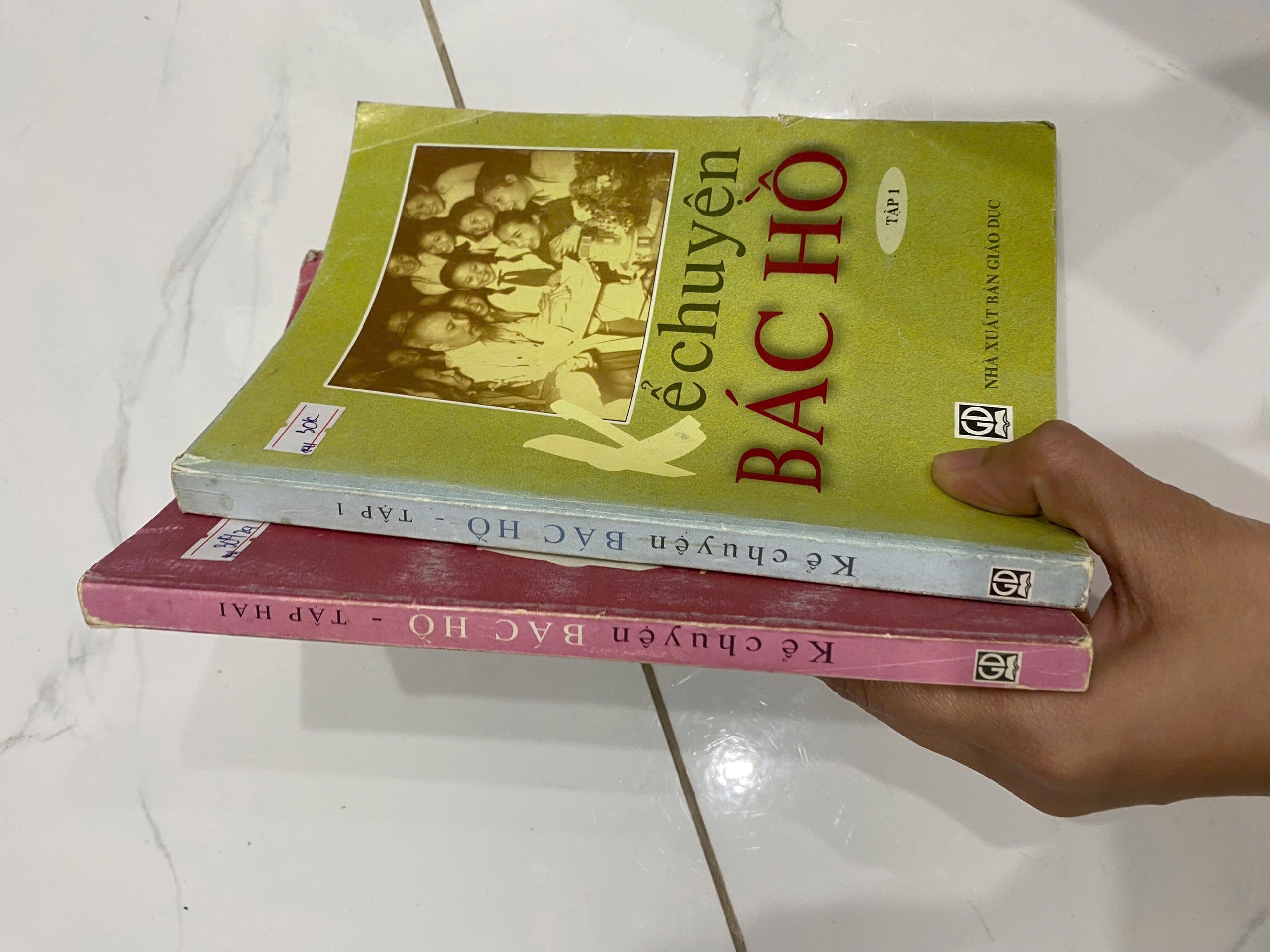Kể chuyện Bác Hồ trọn bộ 2 tập  TKB1806 LỊCH SỬ - CHÍNH TRỊ - TRIẾT HỌC