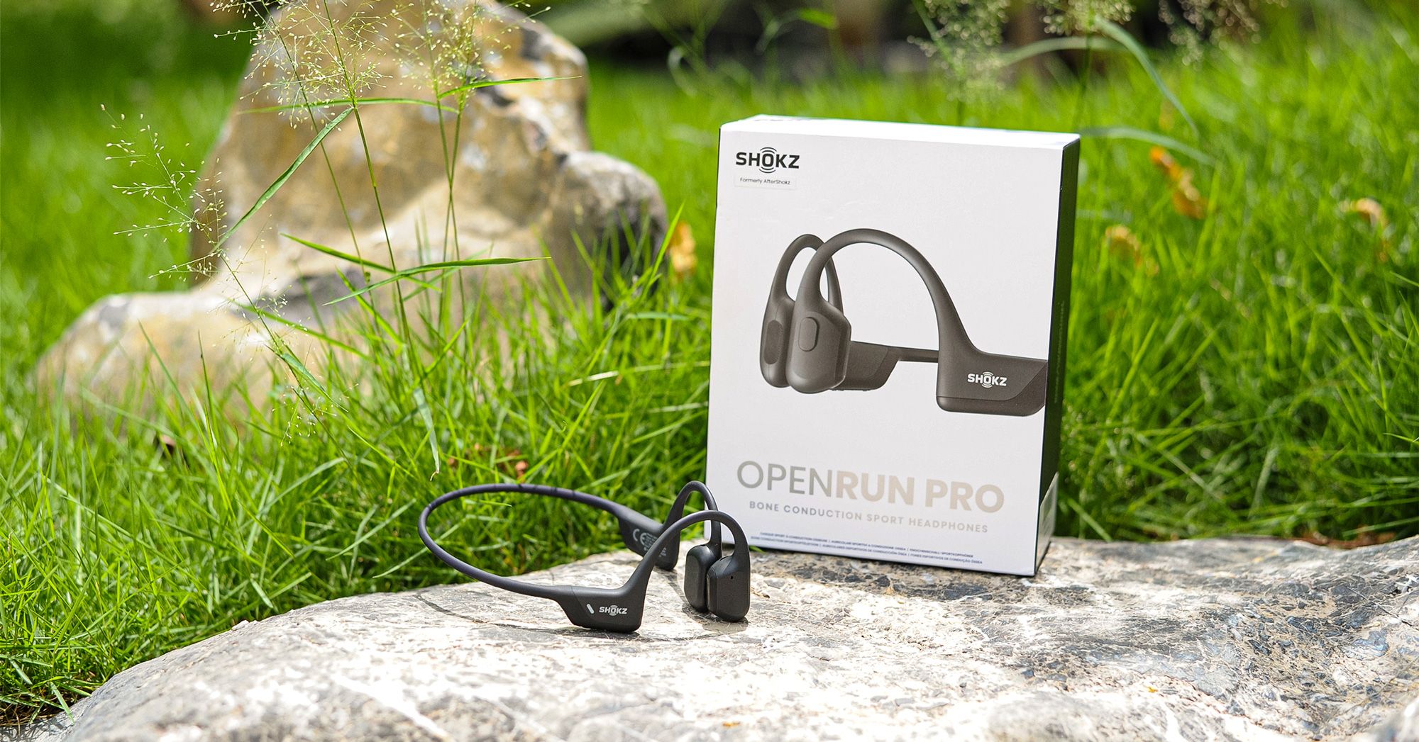 Trên tay tai nghe Shokz OpenRun Pro. Liệu đây phải chiếc tai nghe chạy bộ đáng mua nhất?