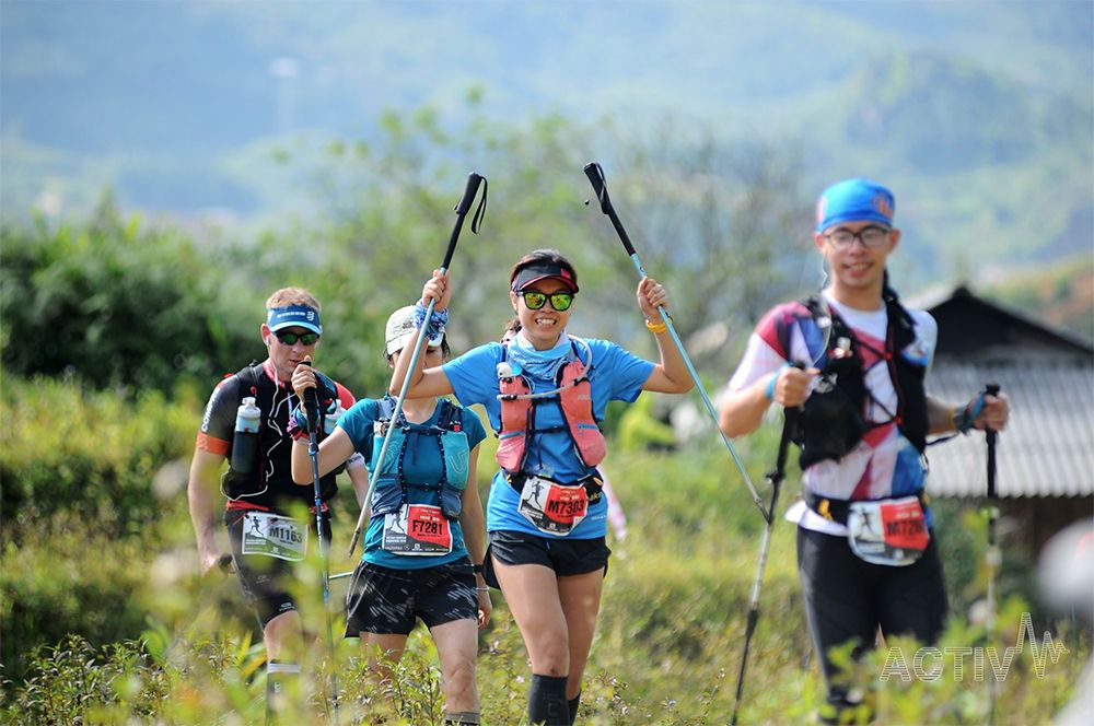 gậy chạy trail