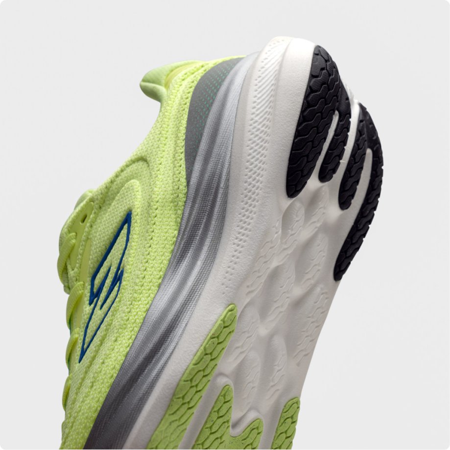 New-Balance-1080-V15-2.jpg