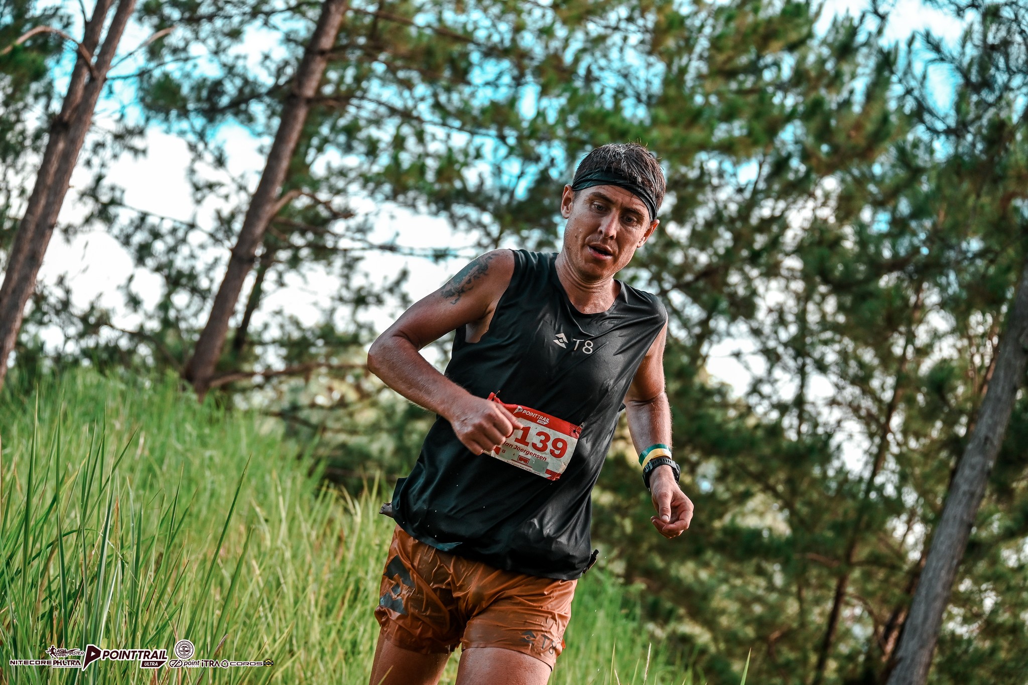 Ao-Chay-Bo-Nam-T8-Men-s-Trail-Tank-Pure-Black.jpg