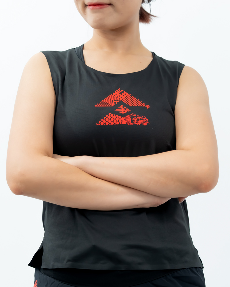 Ao-Chay-Bo-Nu-T8-Women-s-Trail-Tank-The-9-Dragons-2-3.jpg?v=1779725866
