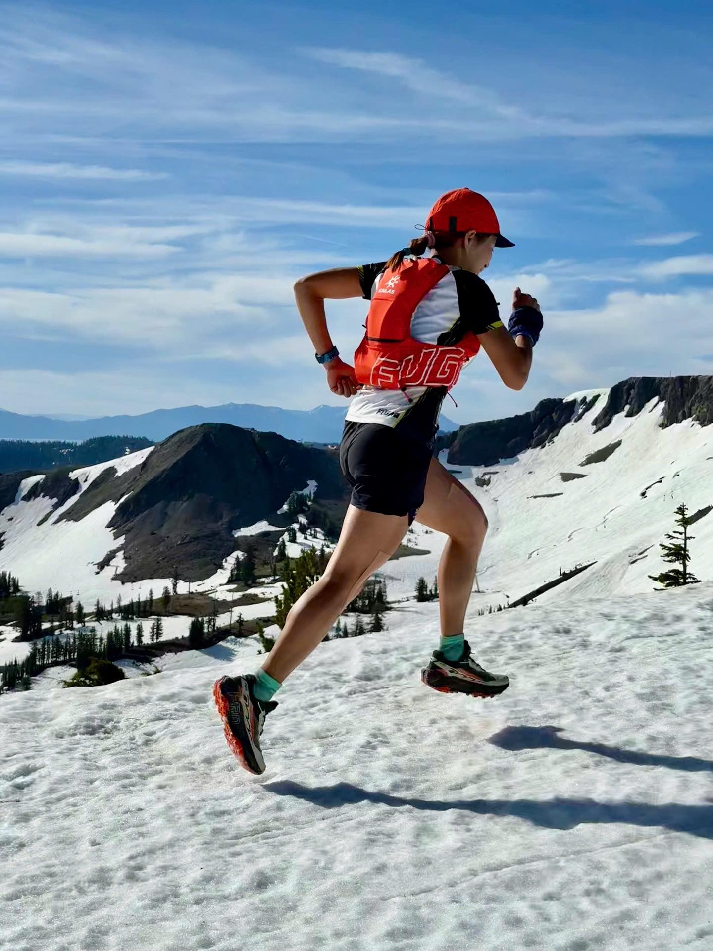 Vest-Chay-Dia-Hinh-Kailas-Fuga-Air-8-IV-Red_Ha Hau x Kailas.jpg