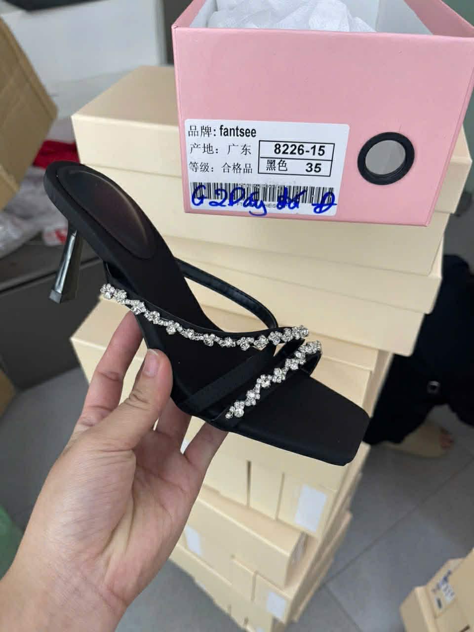 GL_A6_0632 guốc dây