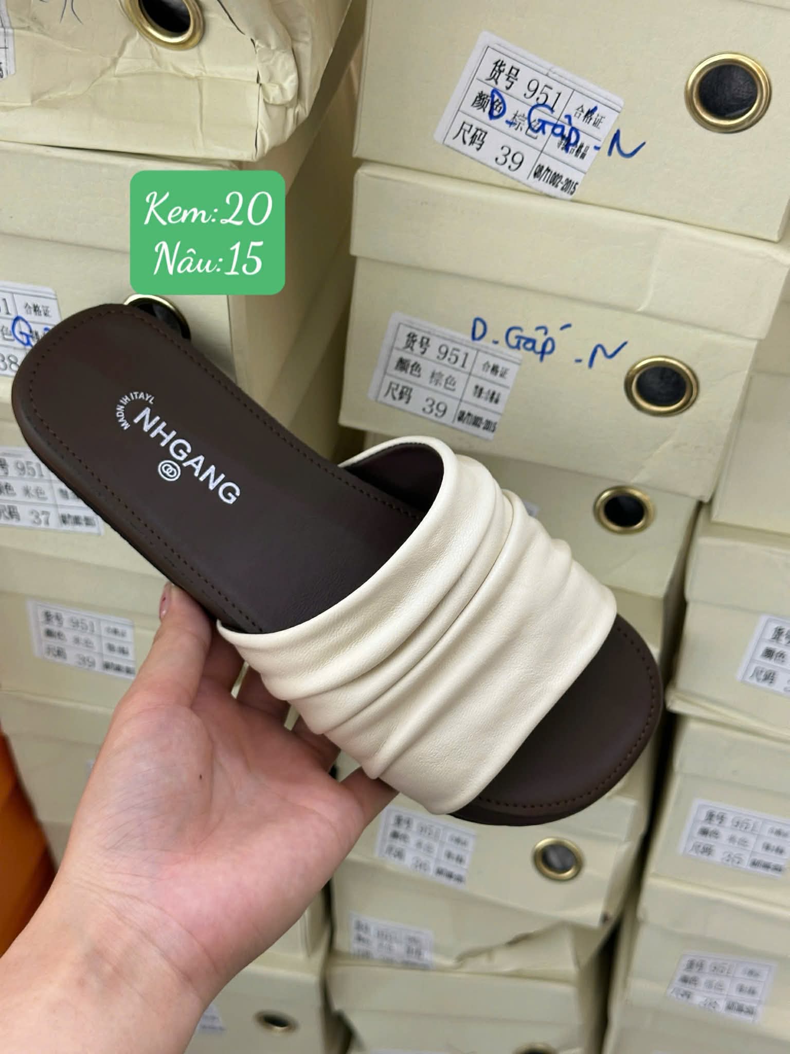 GL_A6_0703 dép lê
