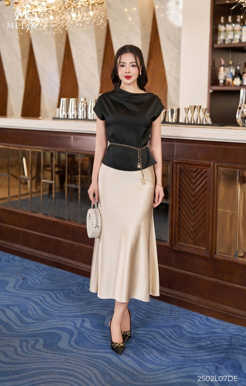 Set bộ - Cindy - Áo đen chân váy be