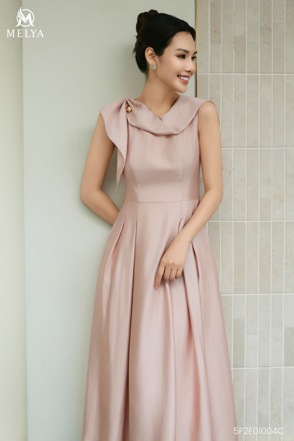 Đầm xòe - Nơ lệch vai Grace - Hồng phấn