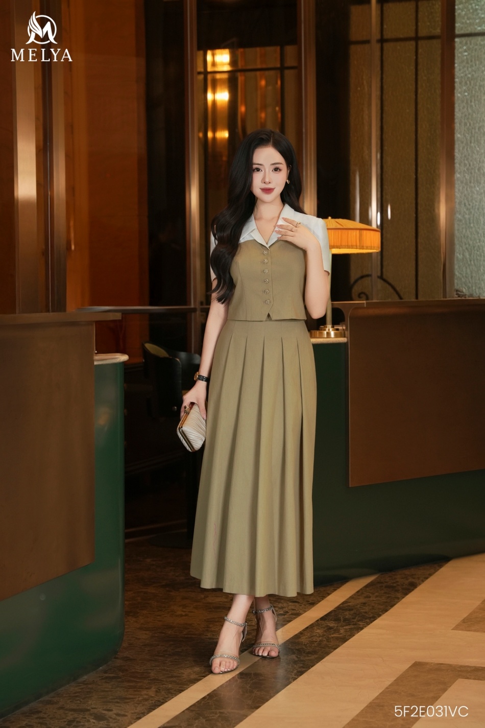 Set bộ - Amber Daylight - Áo cổ vest & chân váy xòe - Vàng đất phối trắng