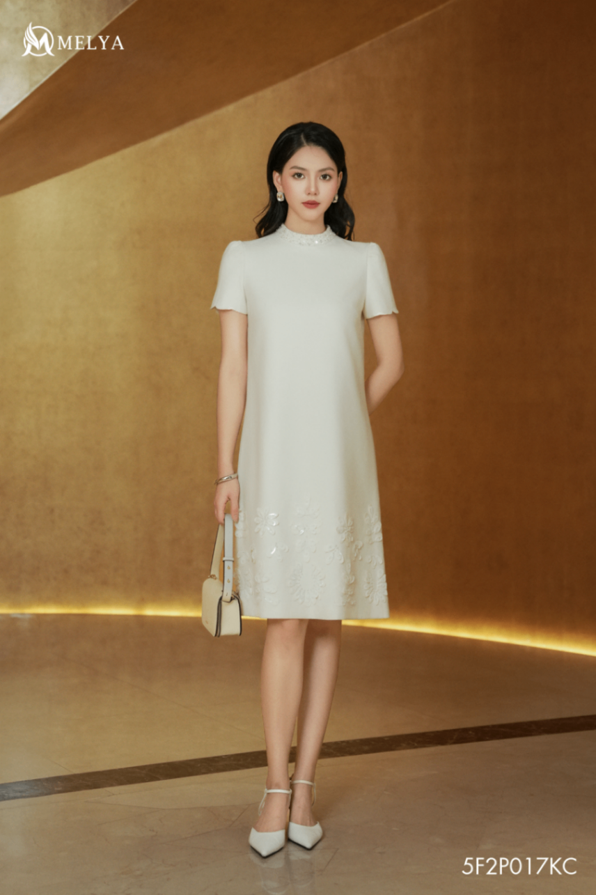 Đầm suông - Adela dress - Đính hoa chân - Kem