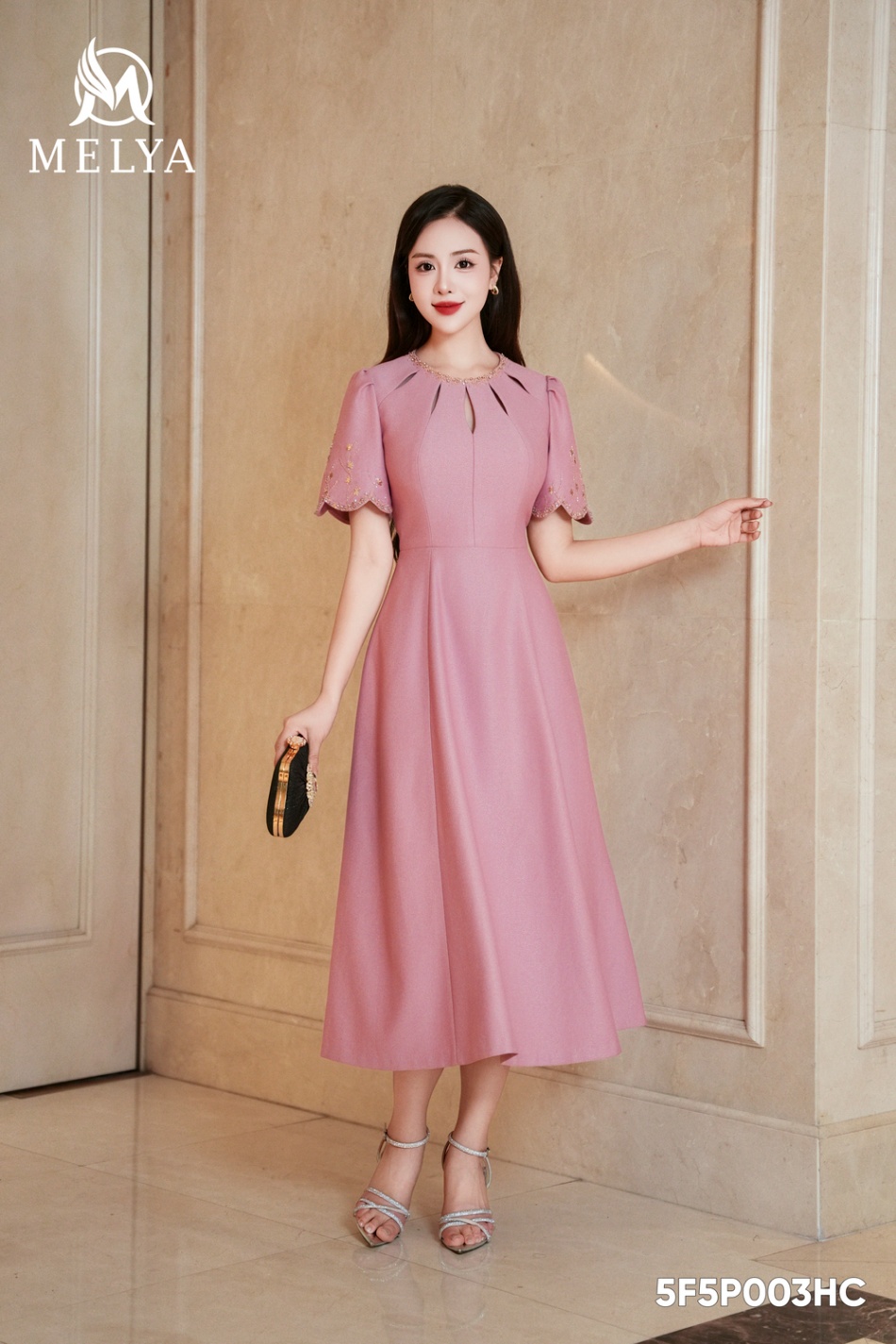 Đầm xòe - Soft pink đính đá ở tay - Hồng đỗ