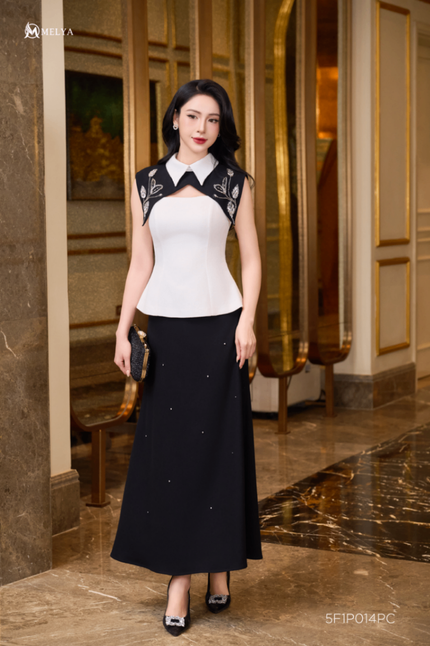 Set bộ - Lace set áo kiểu & chân váy choàng vai - Đen phối trắng