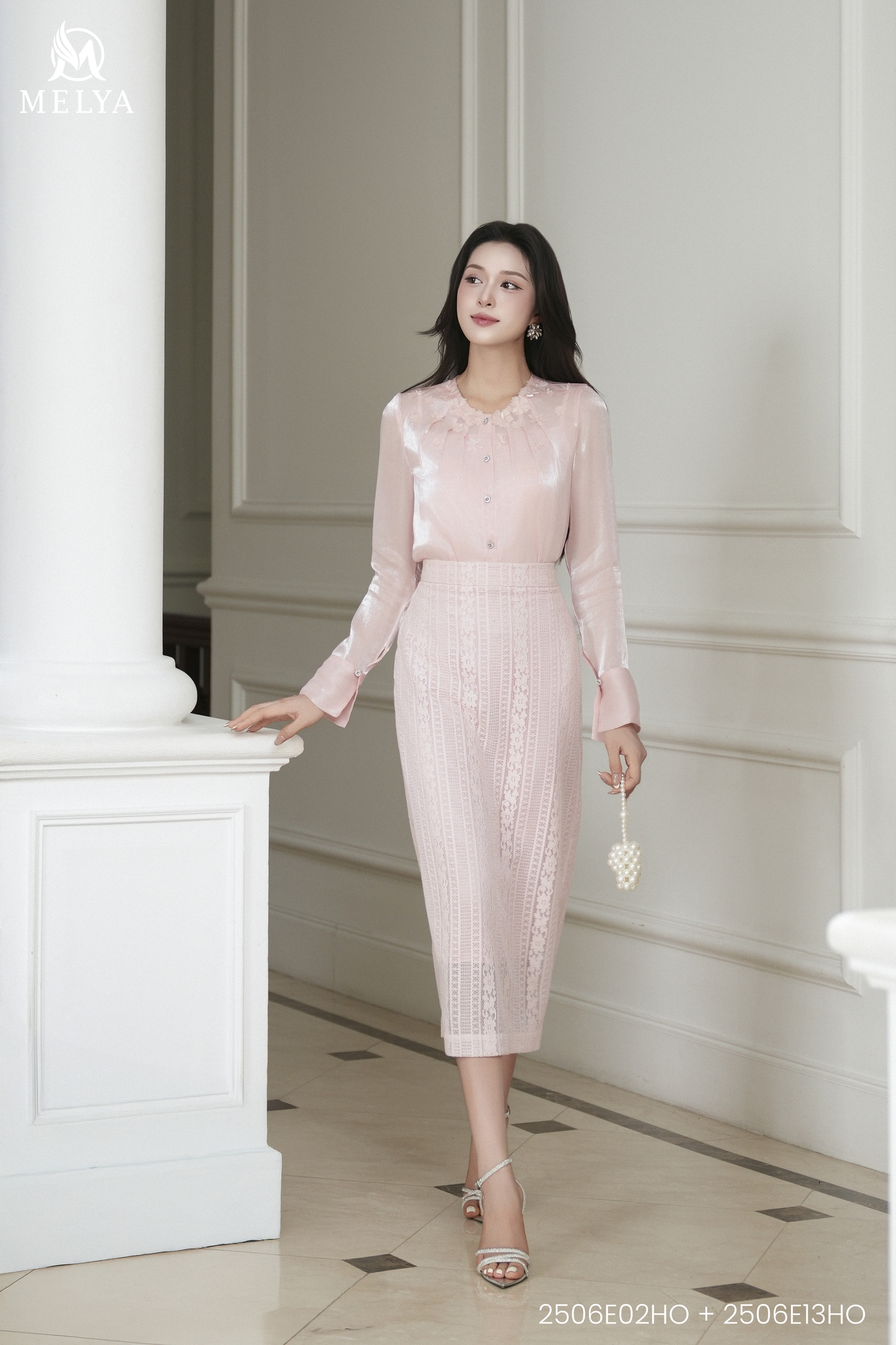 Áo sơ mi - Tơ hoa 3D - Feminine - Hồng phấn