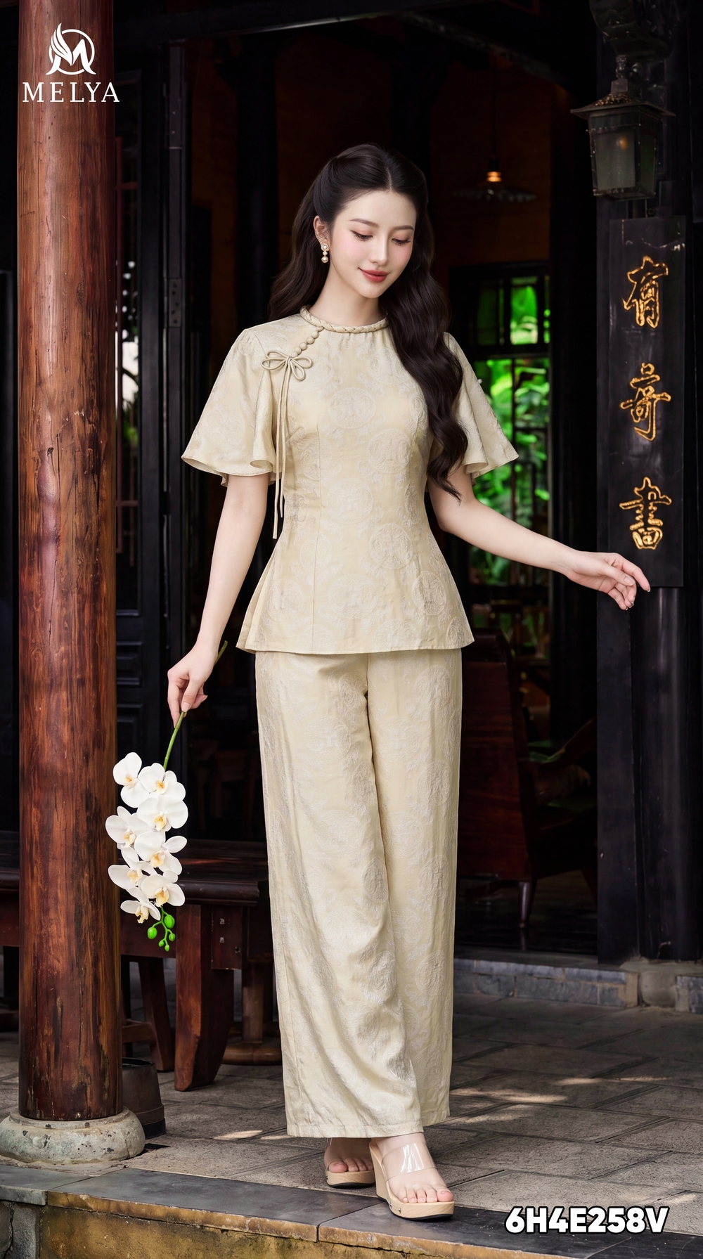 Pháp phục - Uyển như - Vàng