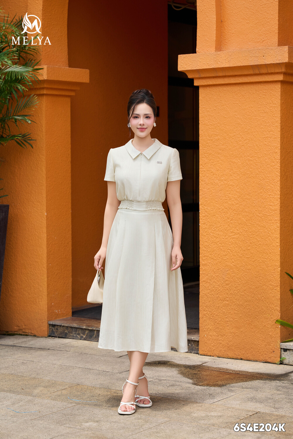 Set bộ - Eira áo croptop & chân váy xòe - Trắng kem