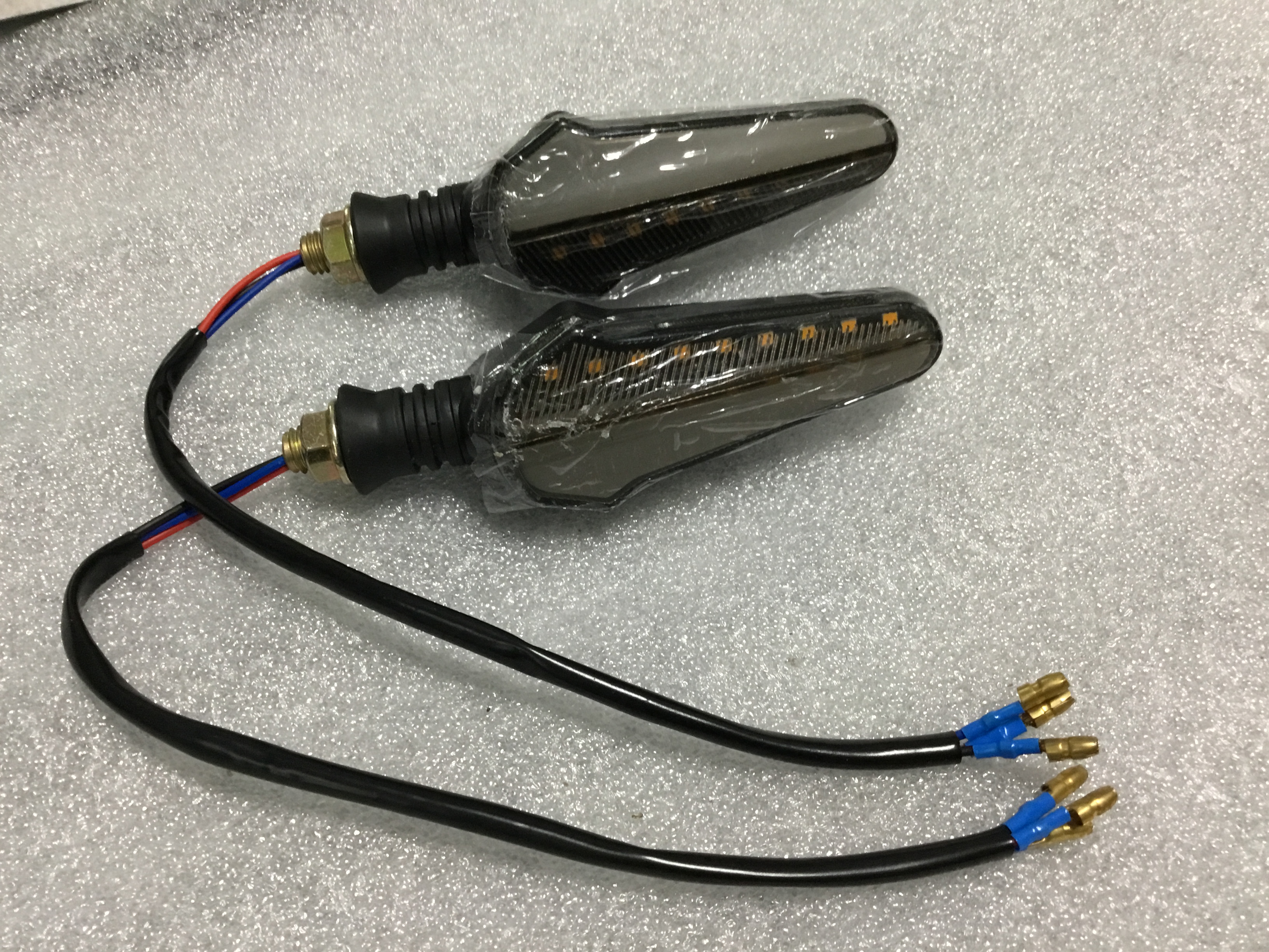 (1 cặp) xinhan L21 7 màu 12V
