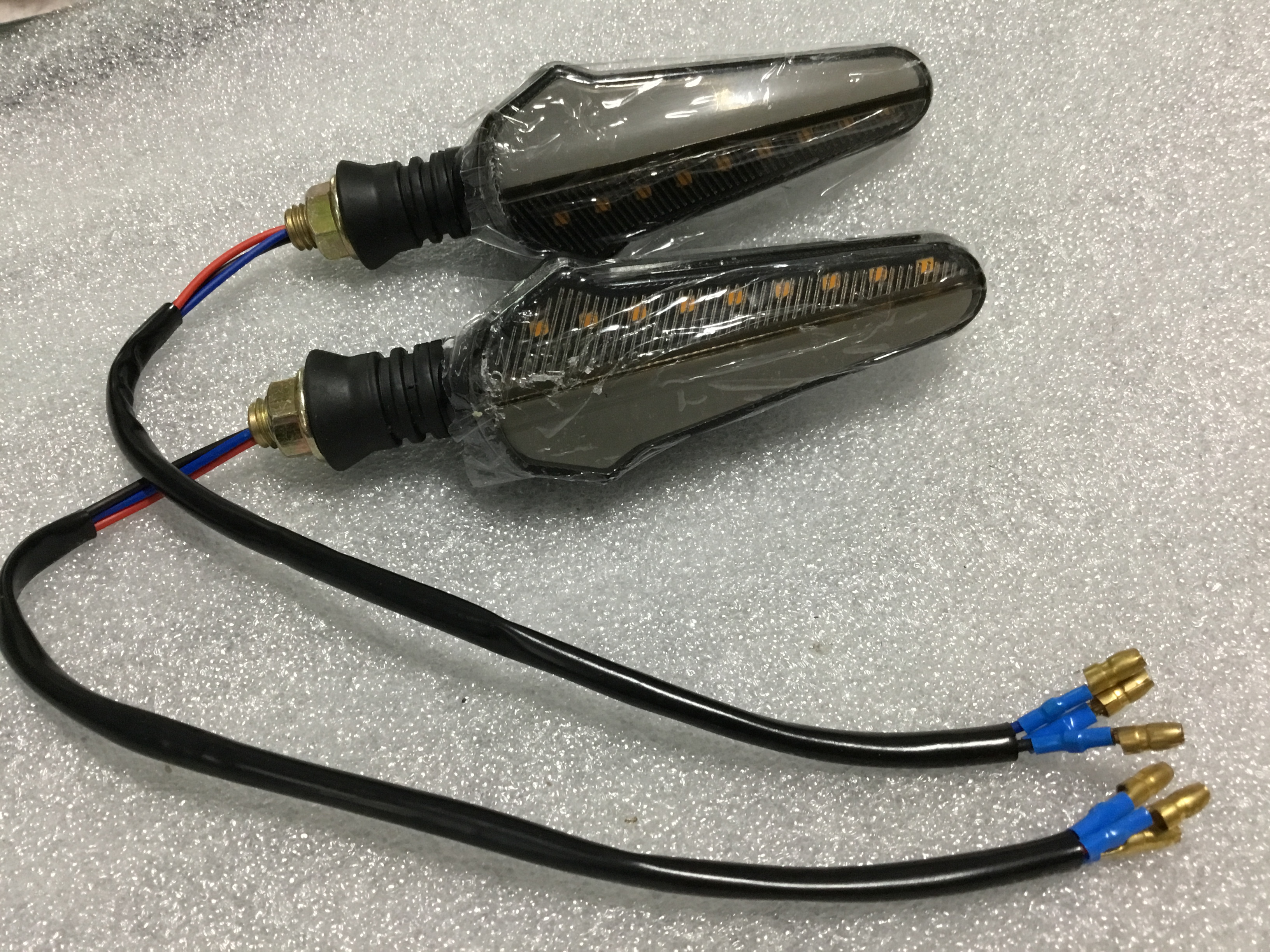 (1 cặp) xinhan L21 7 màu 12V
