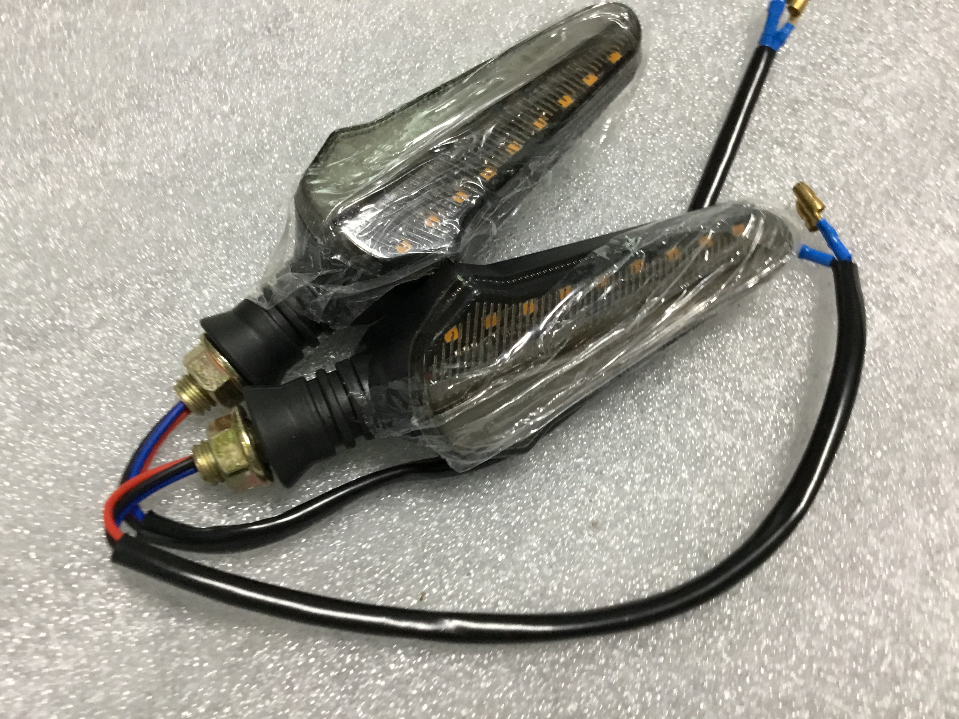 (1 cặp) xinhan L21 7 màu 48V