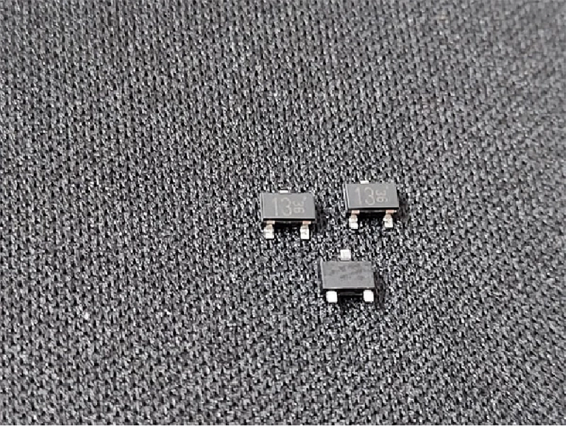 Gói 10 ConTransistor Dán PNP (Thuận) DTA143EK DTA143 143 13 sot23 pnp 50v (mới chính hãng)