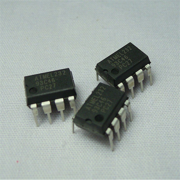 93C46 ATMEL (DIP-8)