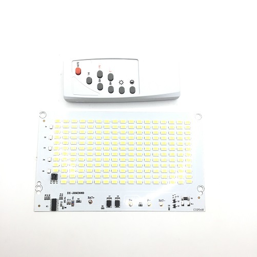 Chip led thay cho đèn năng lượng mặt trời 100W (có báo pin kèm khiển)