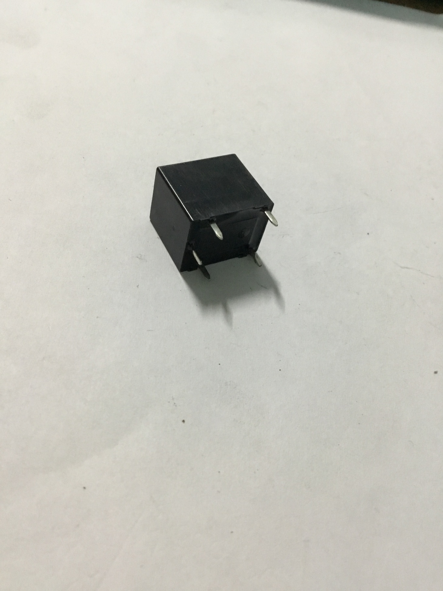 RELAY HFKW-012-1ZW 12VDC