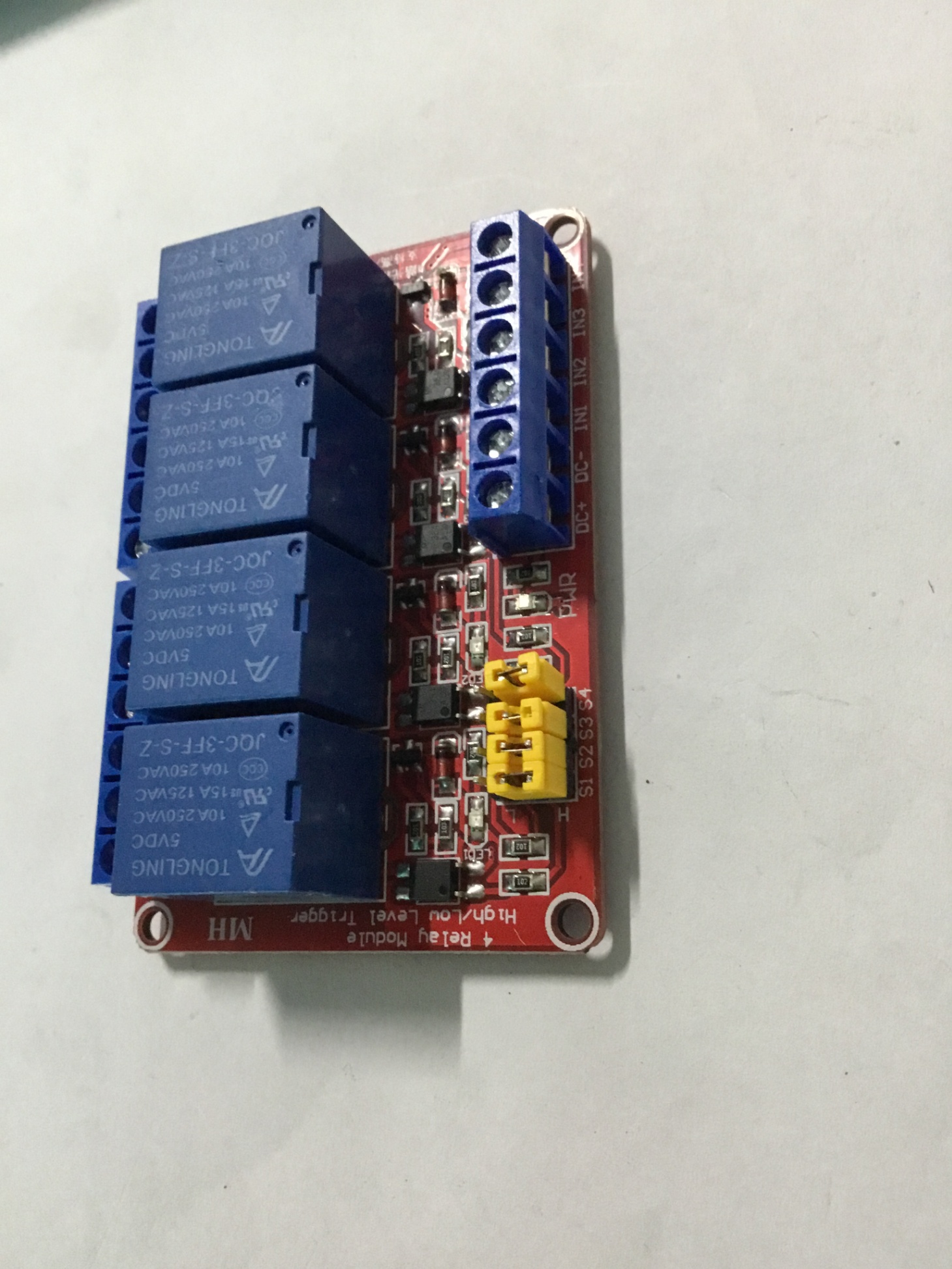 Module 4 relay 5V với opto cách ly kích HL (Màu Đỏ)