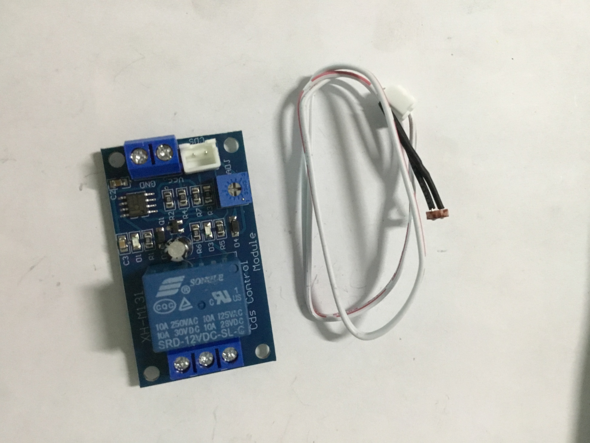 Module cảm biến ánh sáng Bật tắt tự động XH-M131
