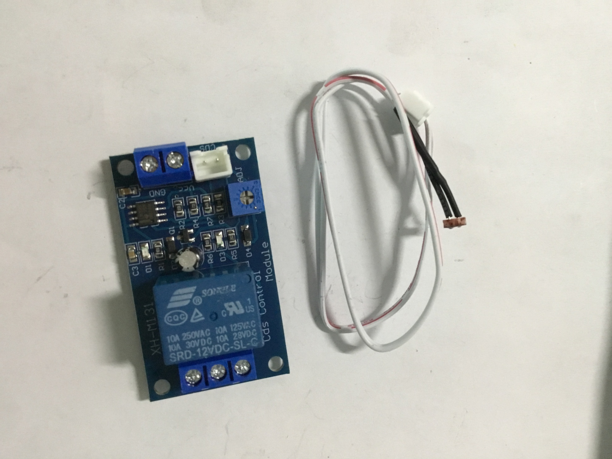 Module cảm biến ánh sáng Bật tắt tự động XH-M131