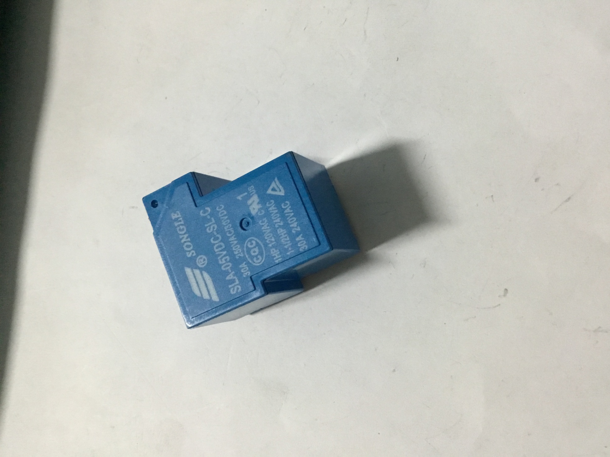 Rơ le Relay nguồn điện SLA-05VDC-SL-C 6PIN 05V 30A