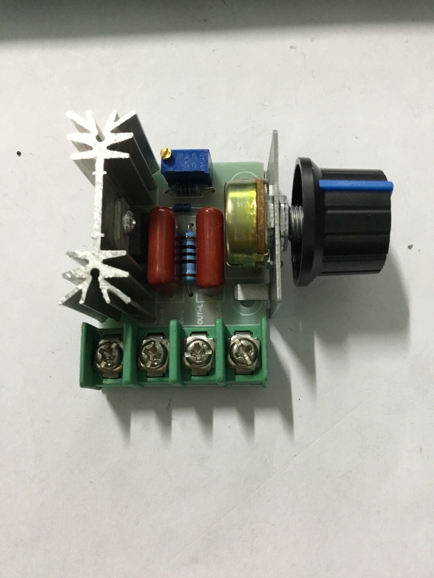 Bộ điều chỉnh điện áp AC 220V 2000W SCR