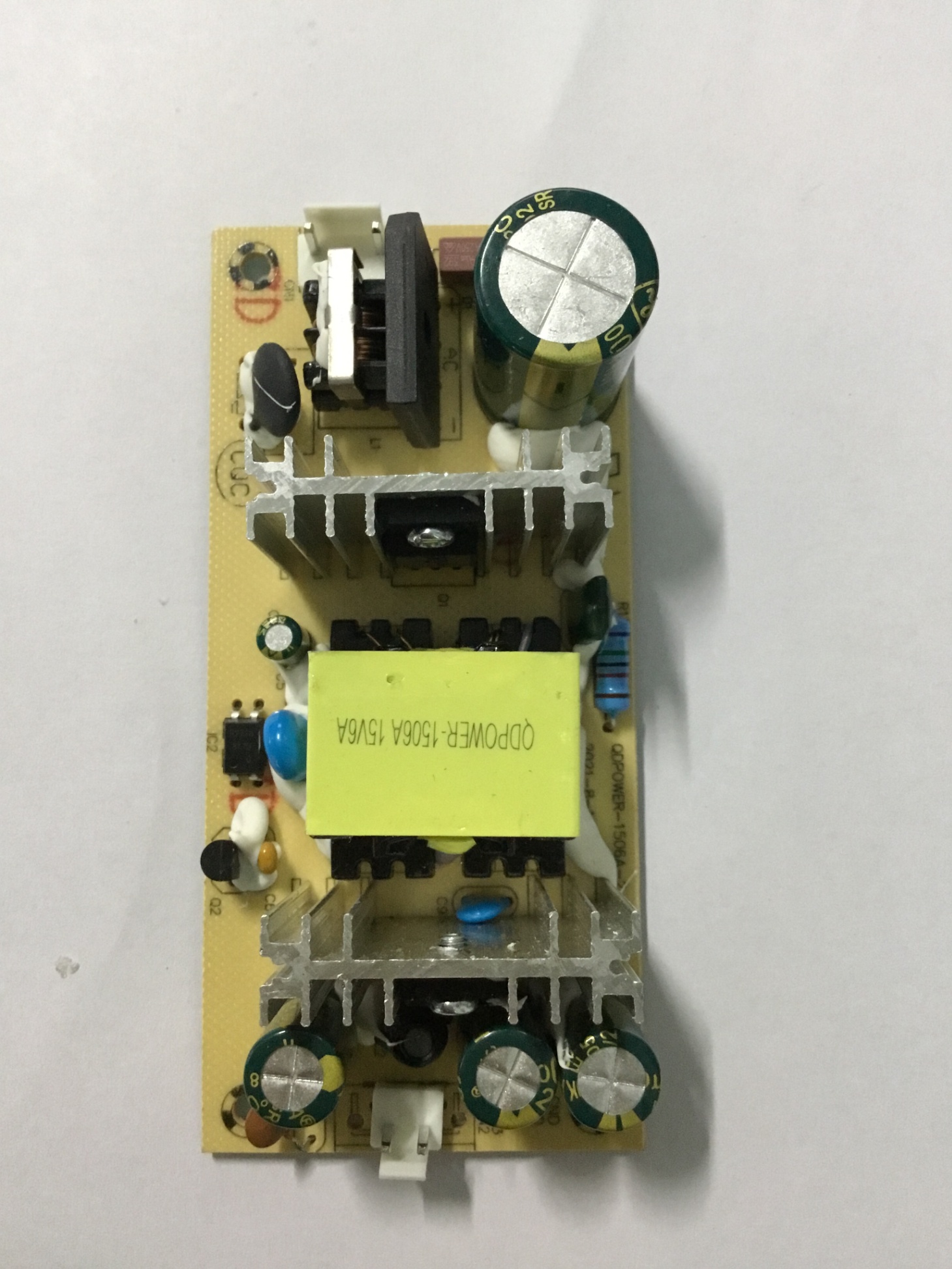 Nguồn sạc loa kéo 15V 6A