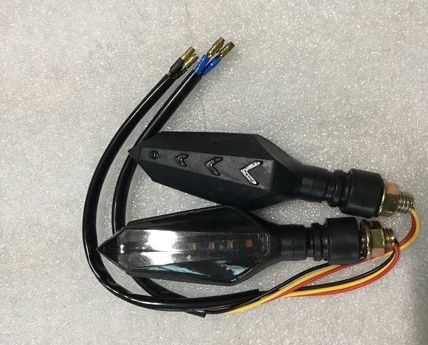 (1 cặp) Xinhan led đuổi 12V