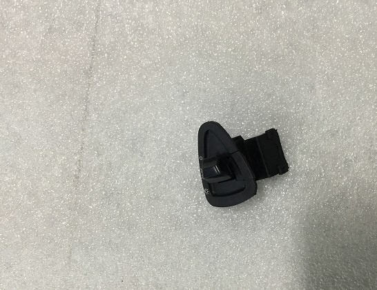Công tắc đèn xe điện vespa