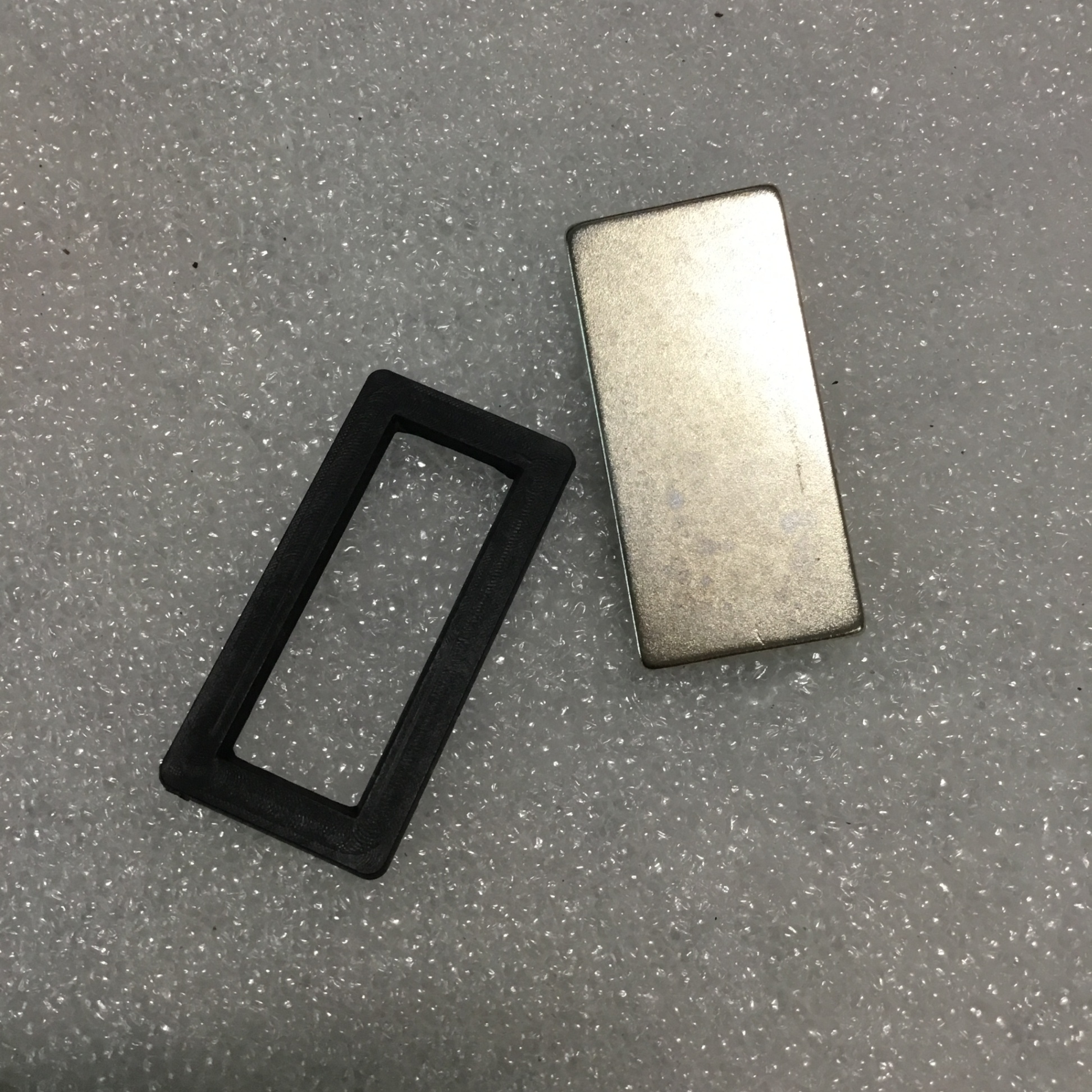 (1 cái) Nam châm 38x18x1.5mm