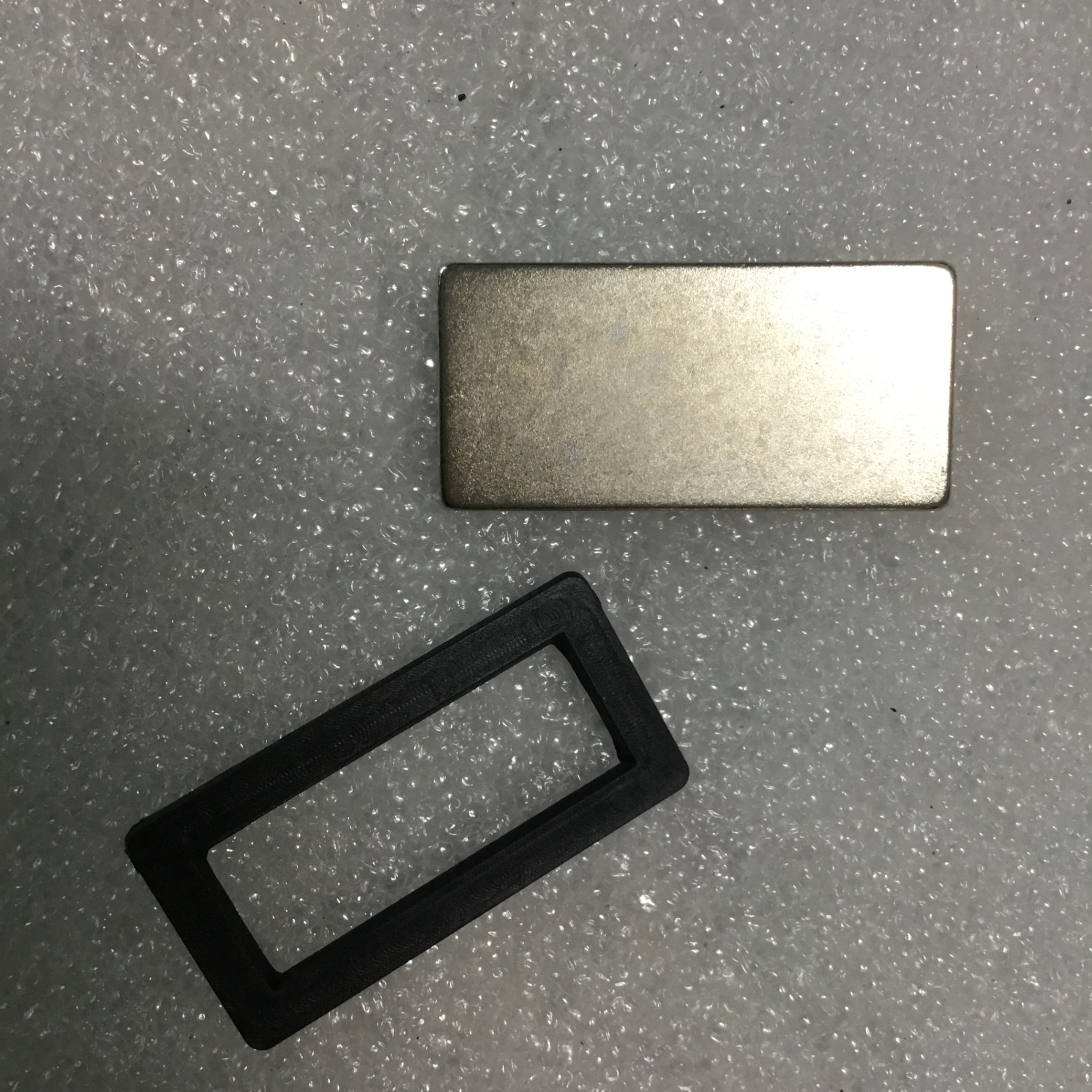 (1 cái) Nam châm 38x18x1.5mm