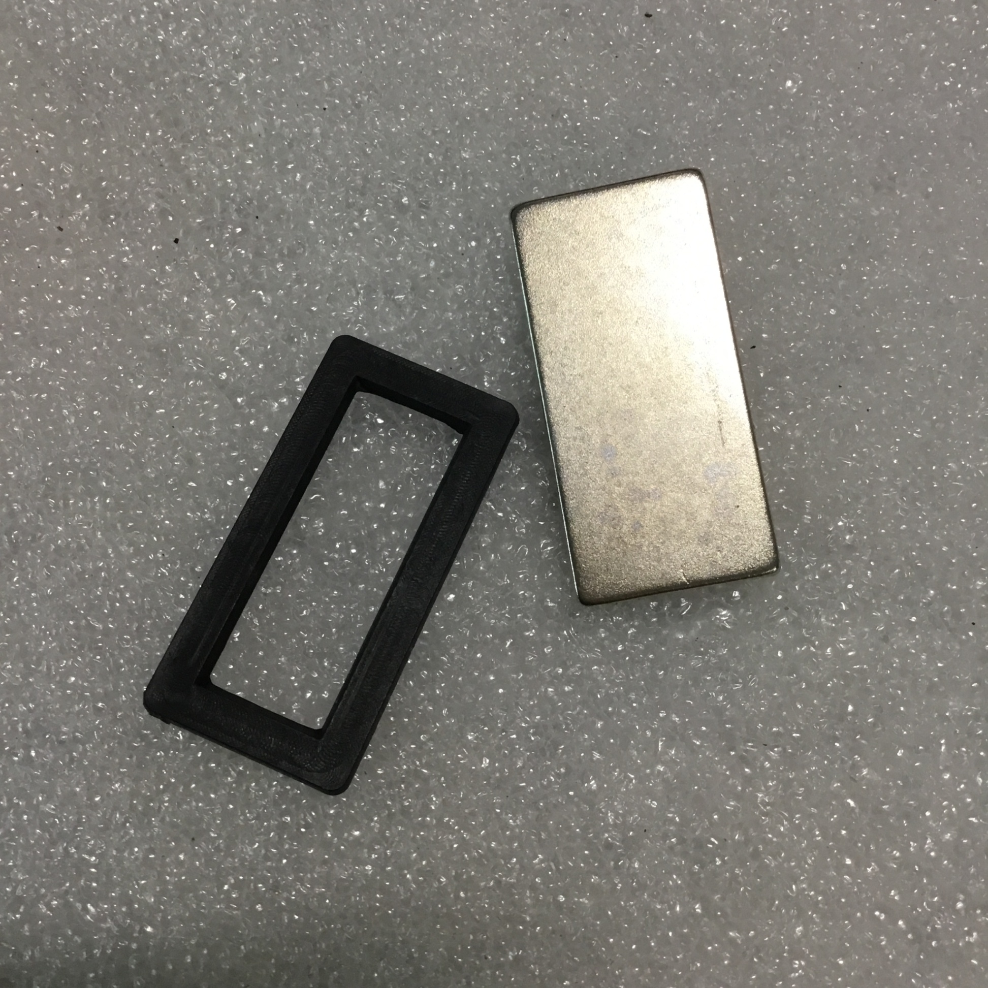 (1 cái) Nam châm 38x18x1.5mm