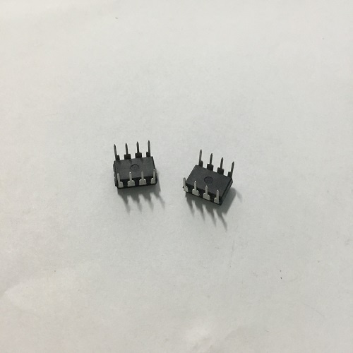 (2 con) UC3844 DIP8
