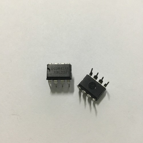 (2 con) UC3842 DIP8