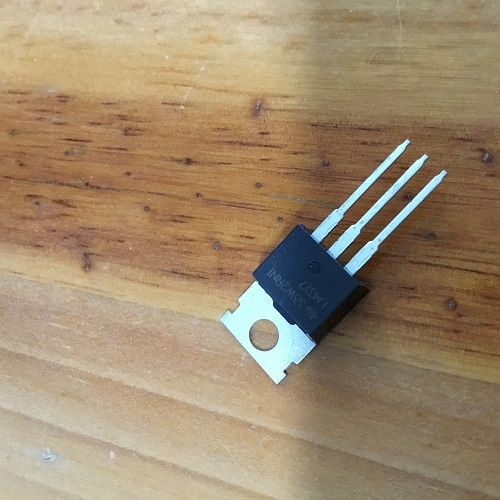 (2 con) LM317