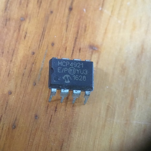 MCP4921 4921E DIP8 DAC 12-Bit D/A converter SPI interface