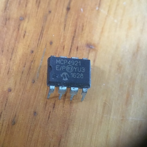 MCP4921 4921E DIP8 DAC 12-Bit D/A converter SPI interface