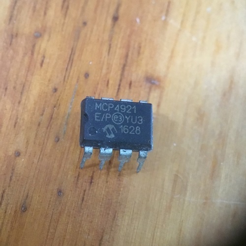 MCP4921 4921E DIP8 DAC 12-Bit D/A converter SPI interface
